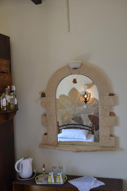 Athena Rooms Zakros Exterior photo