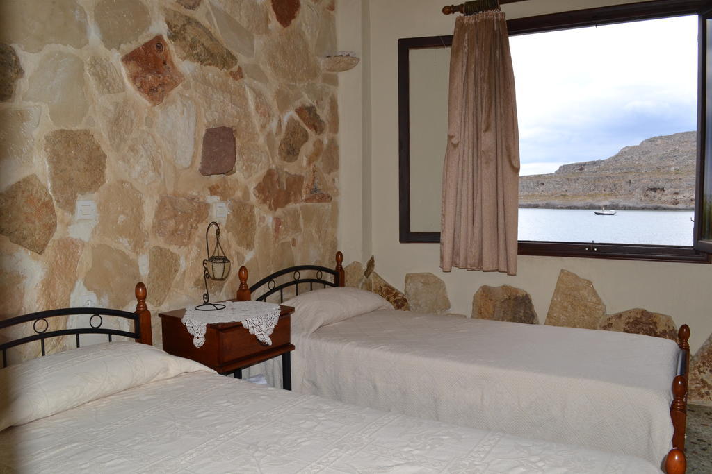 Athena Rooms Zakros Exterior photo